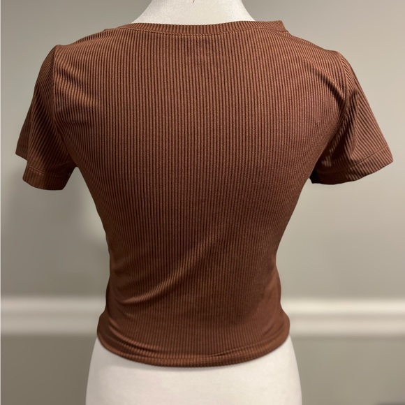 Hollister NWT women's top -Size Small - Picture 2 of 7